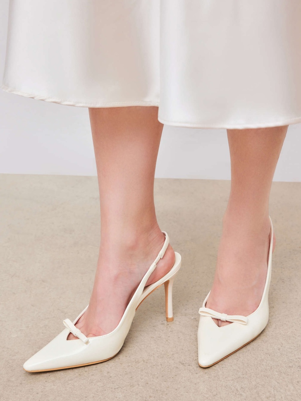 Women's Cream Slingback Pointed-Toe Heels with Bow - Picture 2 of 4